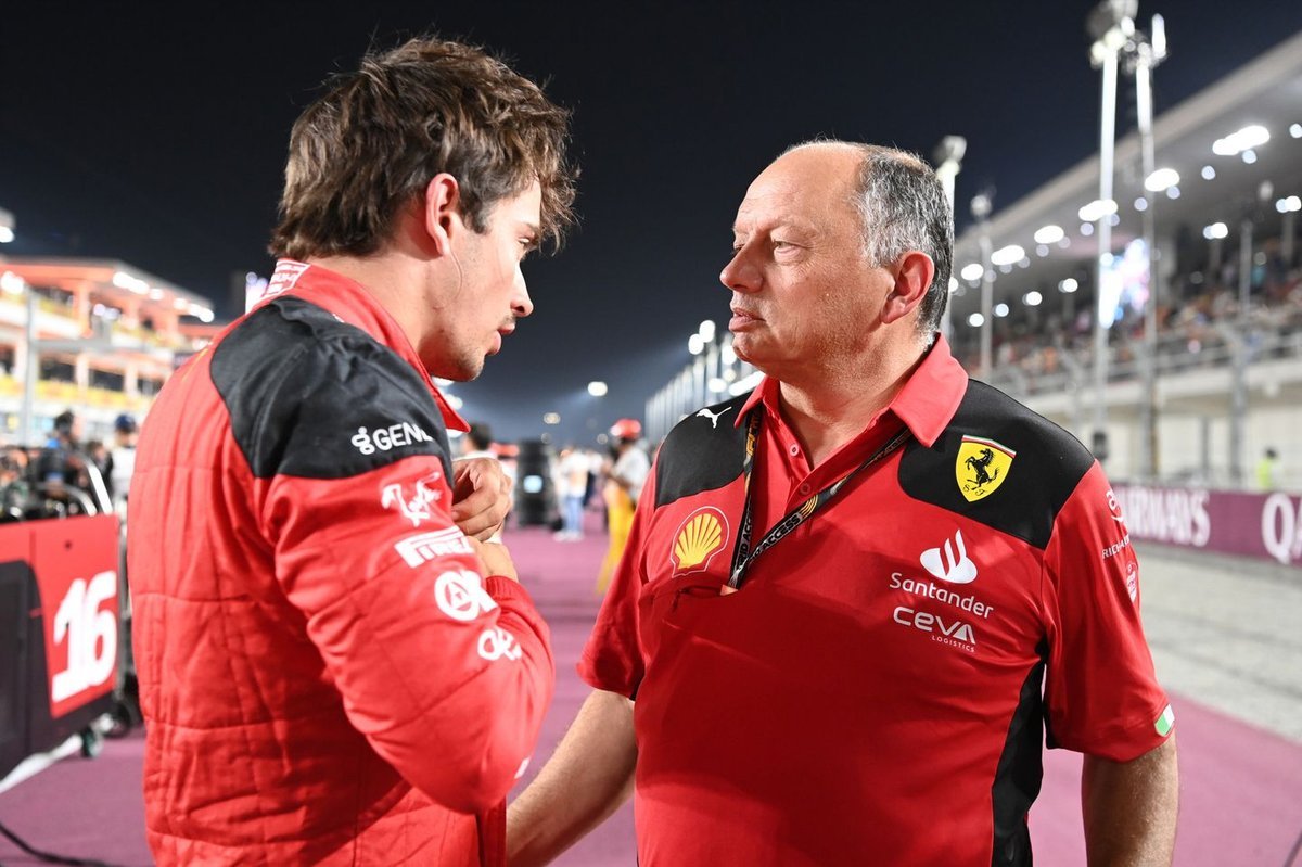 Charles Leclerc ve Fred Vasseur.